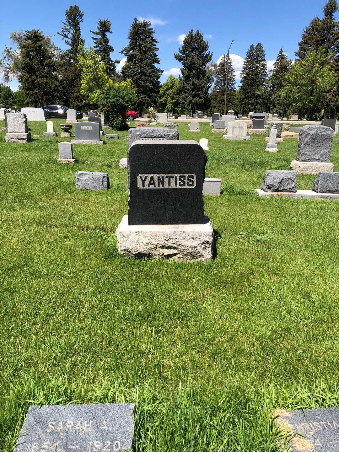 Sarah A. Yantiss's grave. Photo 1