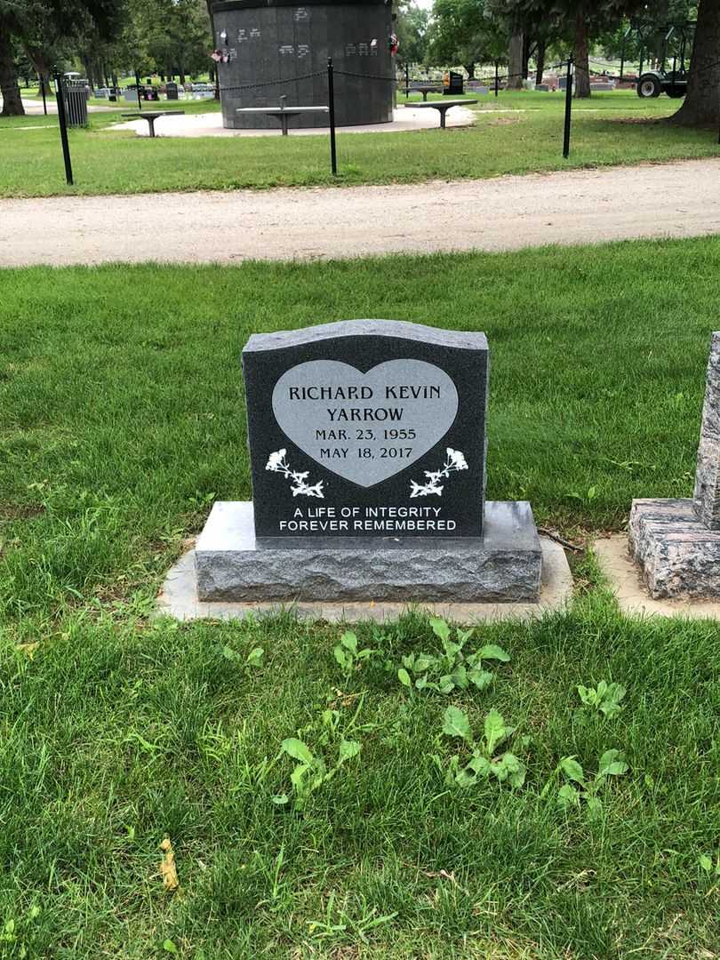 Richard Kevin Yarrow's grave. Photo 2