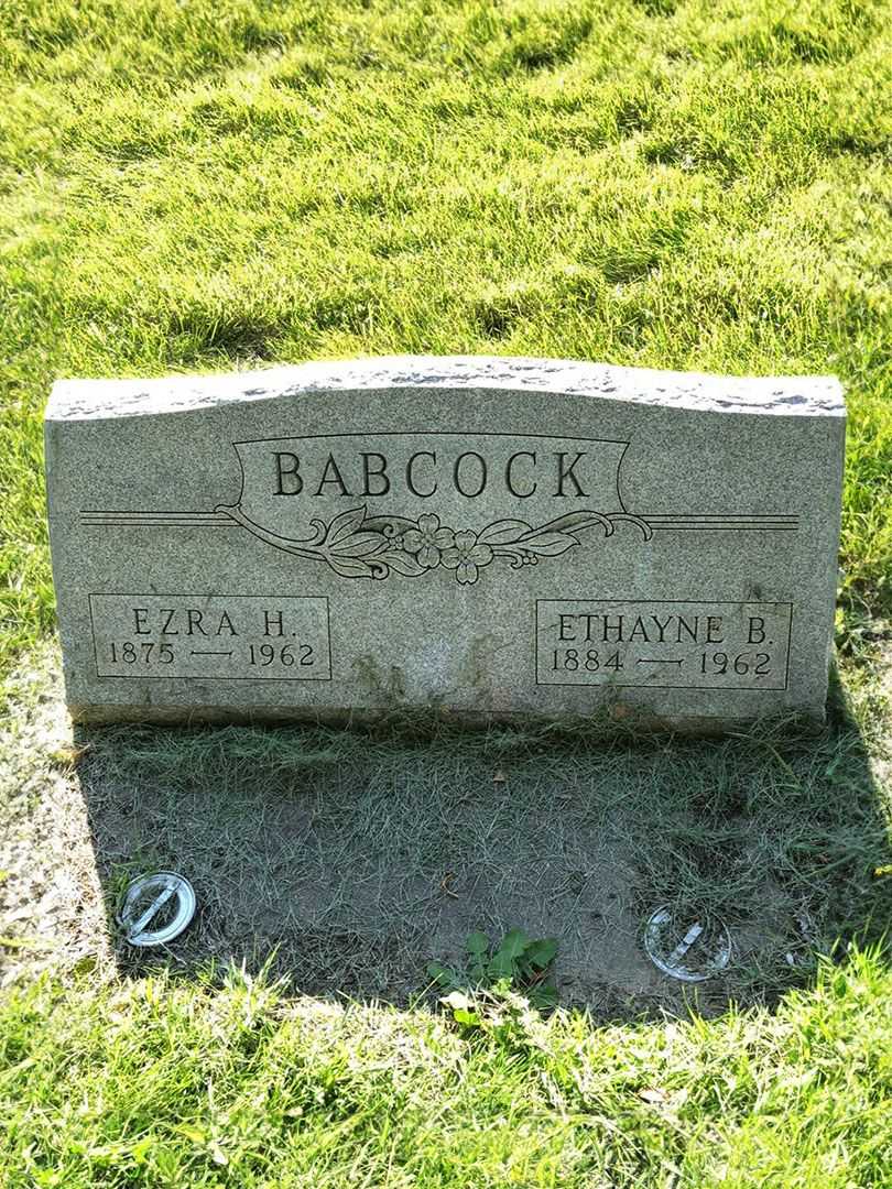 Ethayne B. Babcock's grave. Photo 1