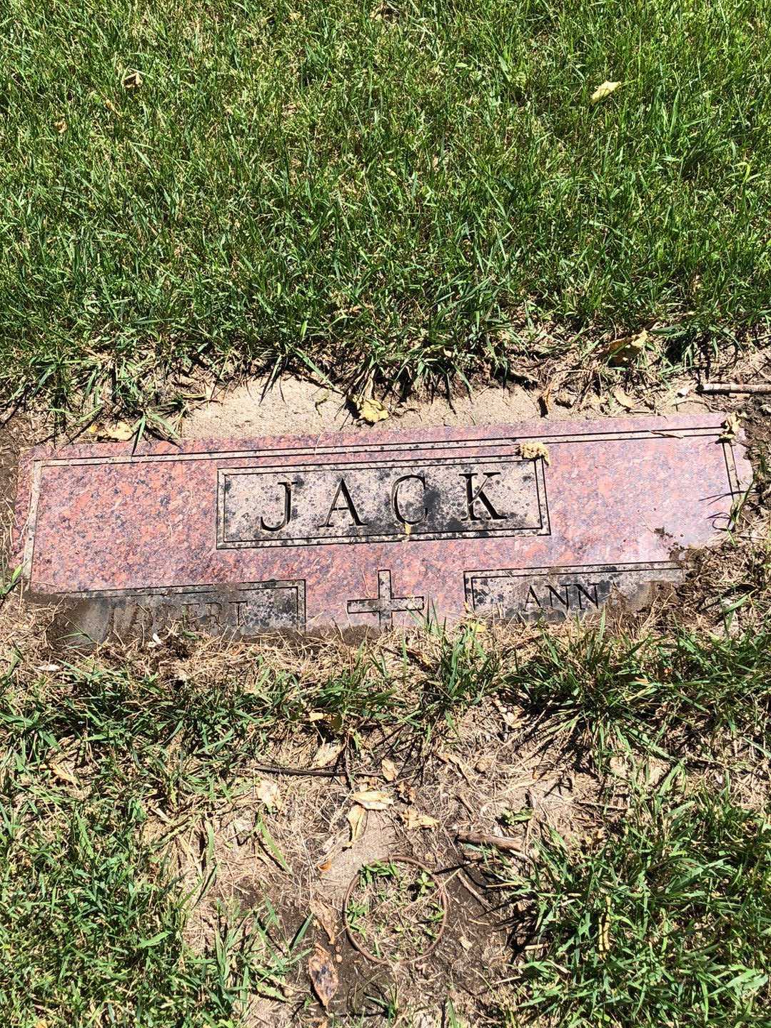 Anna Jack's grave. Photo 1