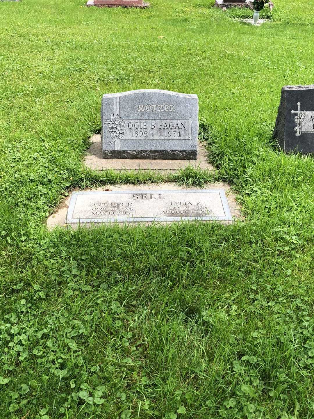 Lelia R. Sell's grave. Photo 5