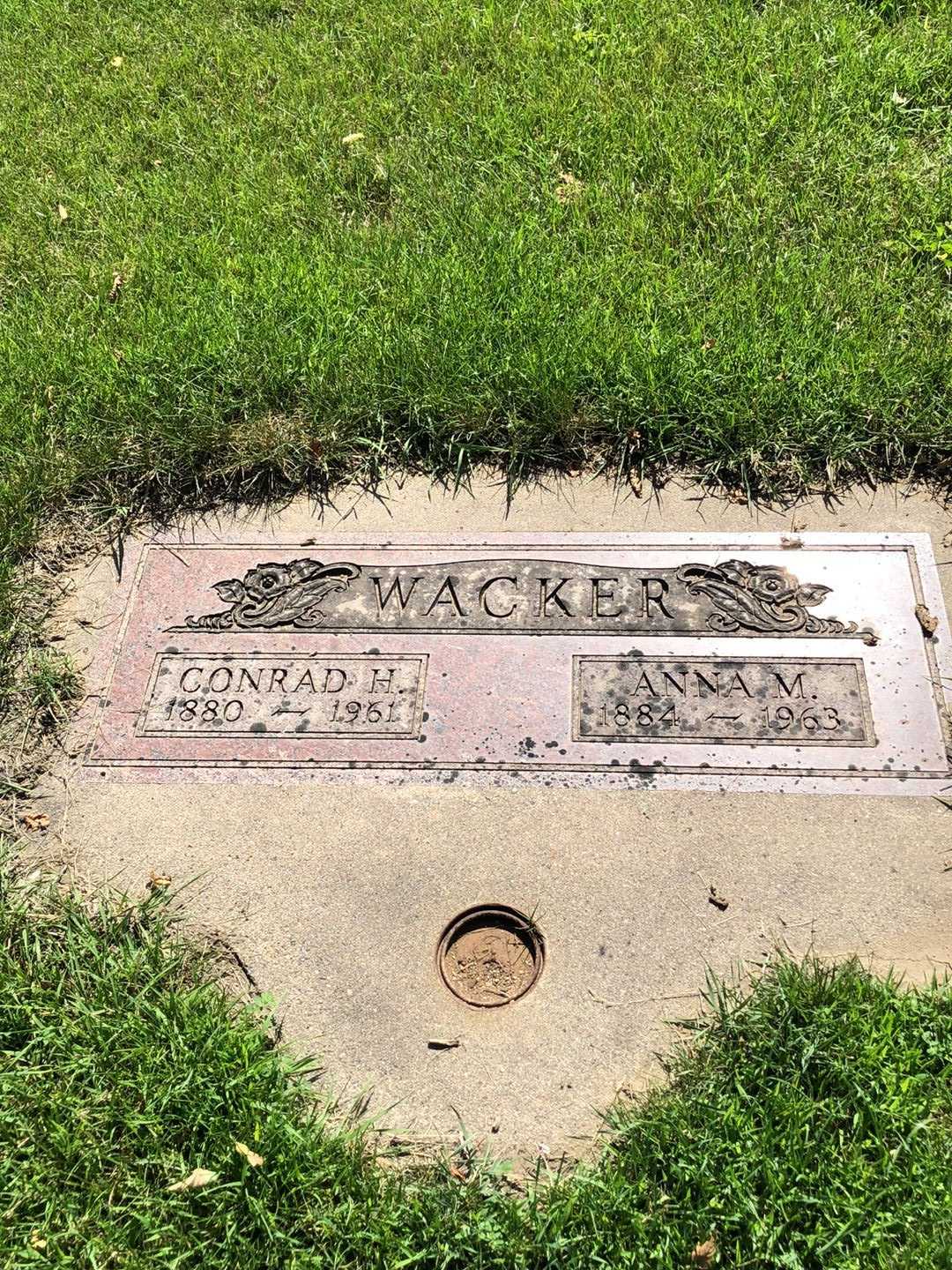 Anna M. Wacker's grave. Photo 1