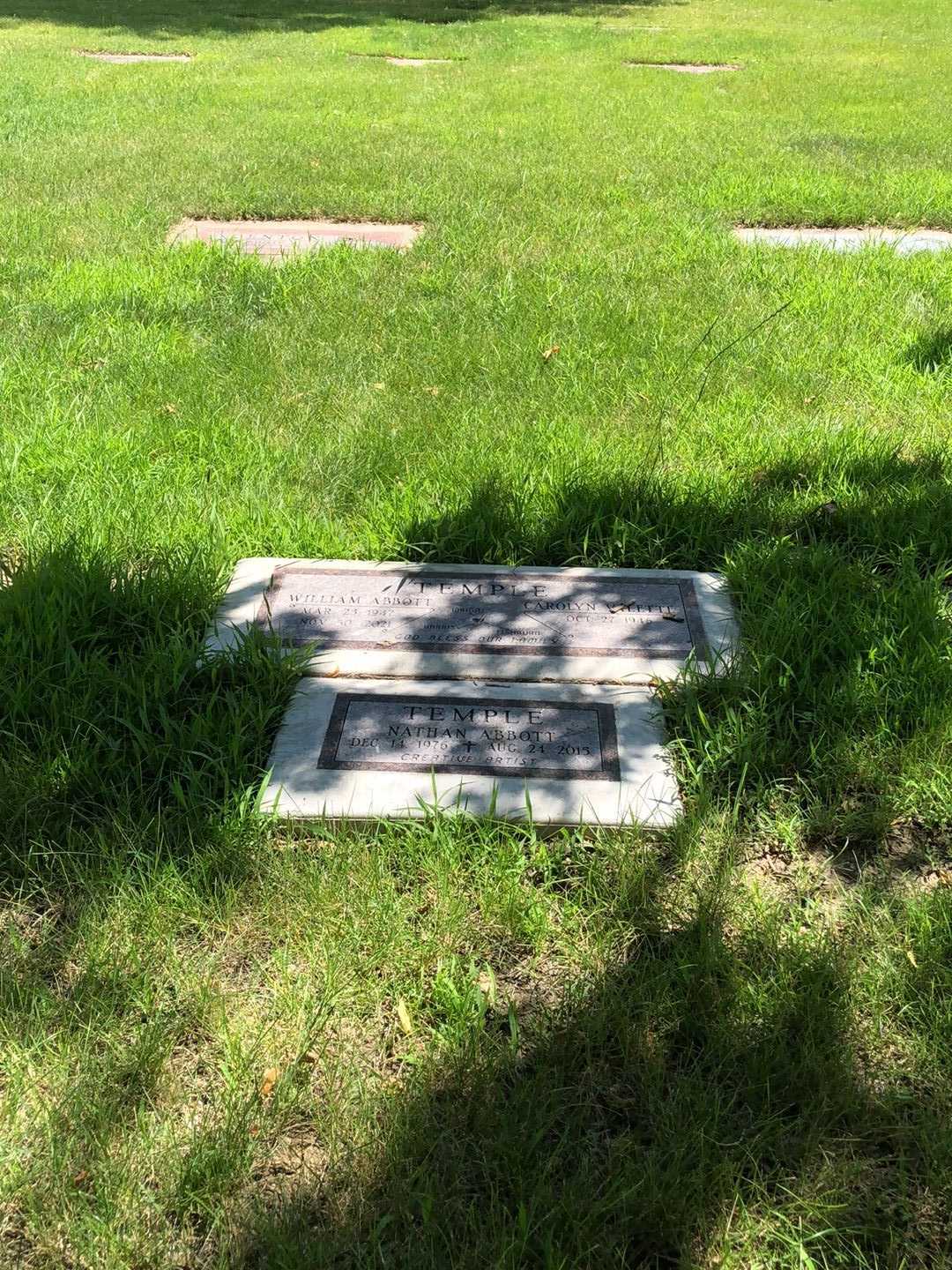 Nathan Abbott Temple's grave. Photo 2