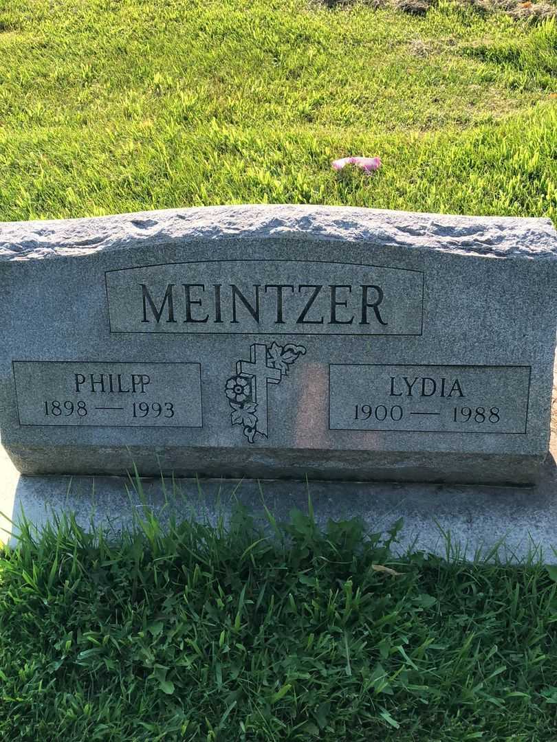 Philip Meintzer's grave. Photo 5