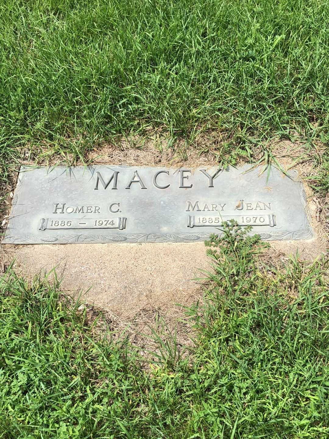 Homer C. Macey's grave. Photo 1