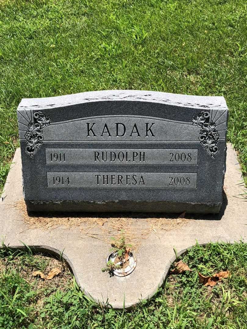 Rudolph John Kadak's grave. Photo 1