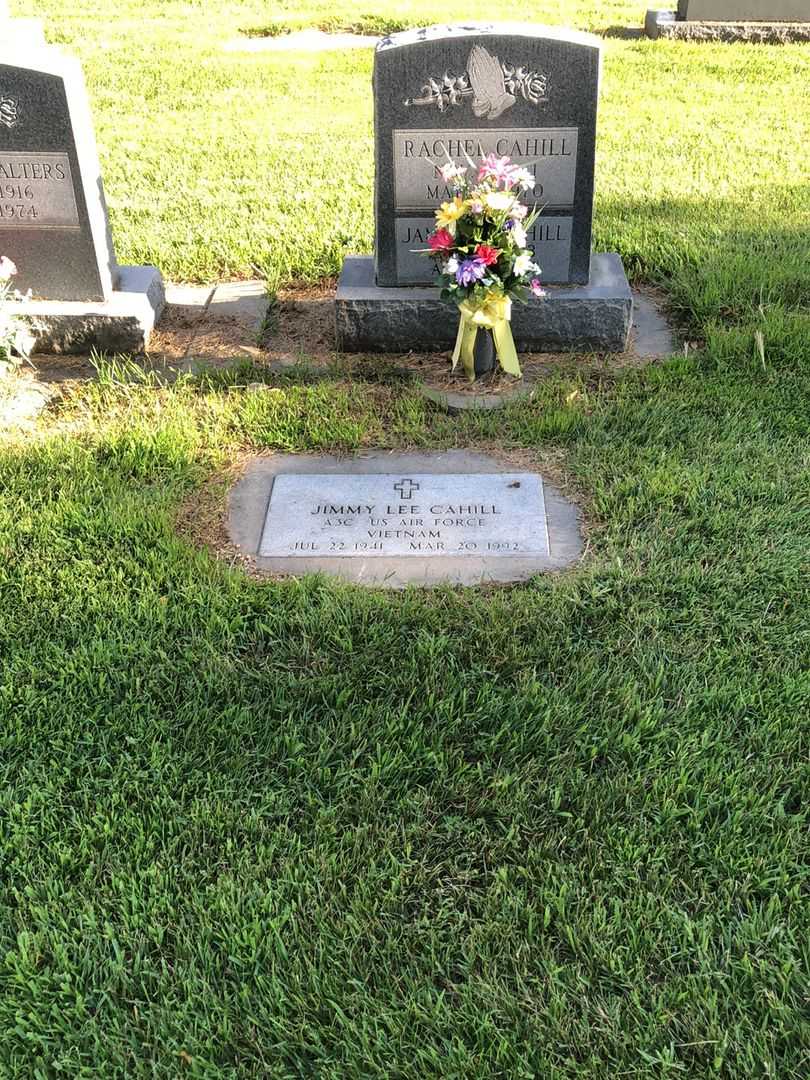 Jimmy Lee Cahill's grave. Photo 4