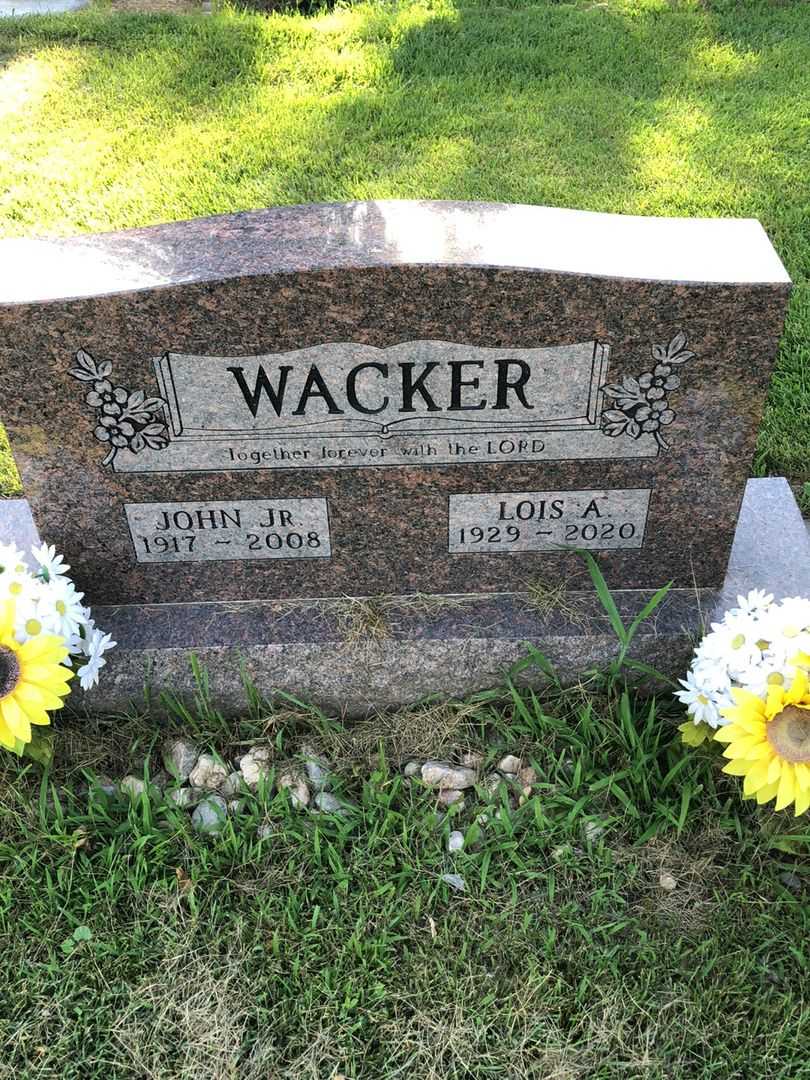 John Wacker Junior's grave. Photo 1