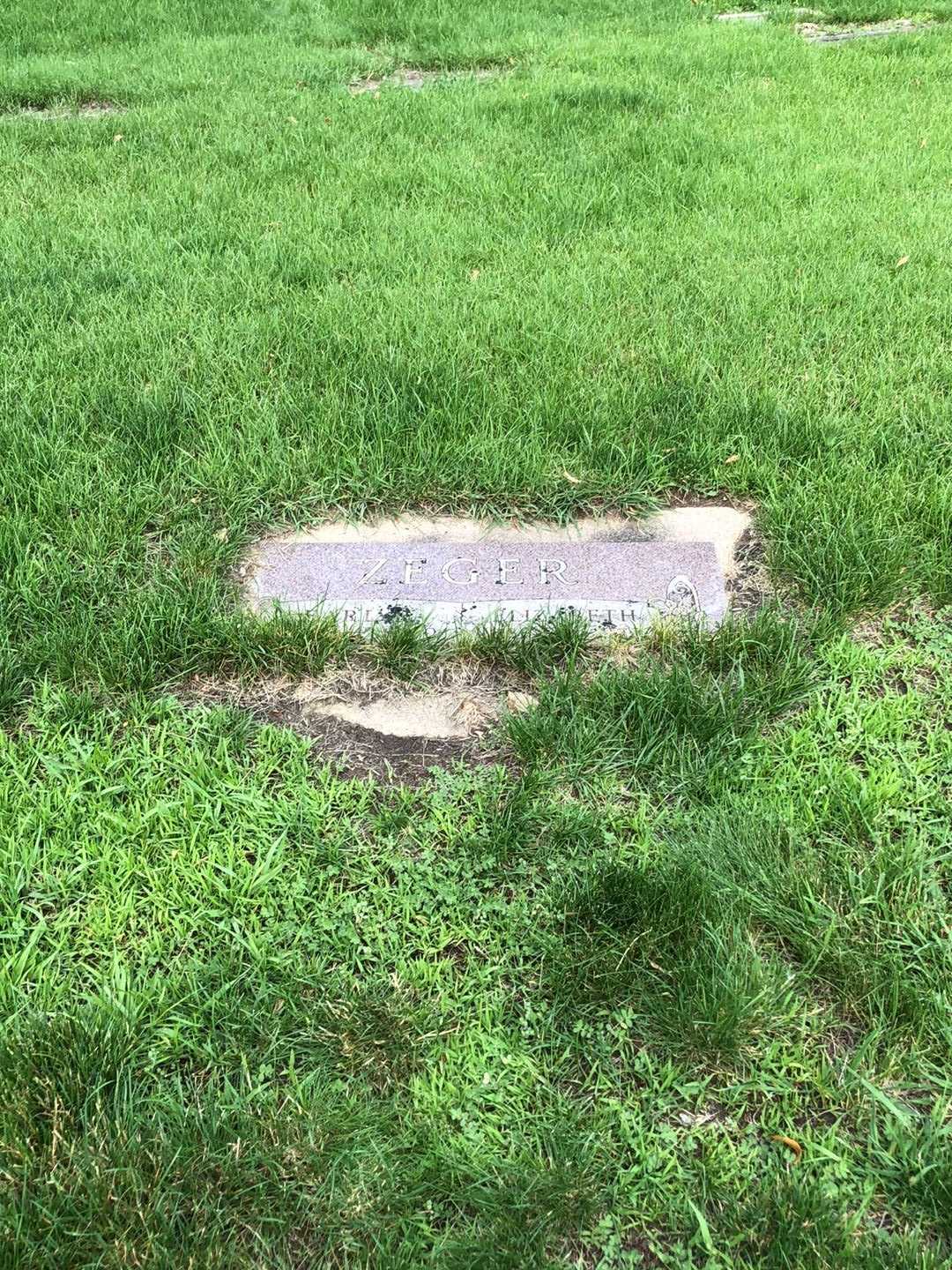 Earl Raymond Zeger's grave. Photo 2