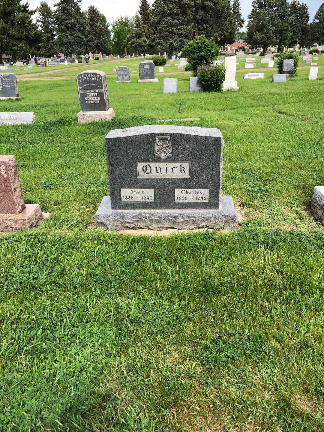 Inez Quick's grave. Photo 2