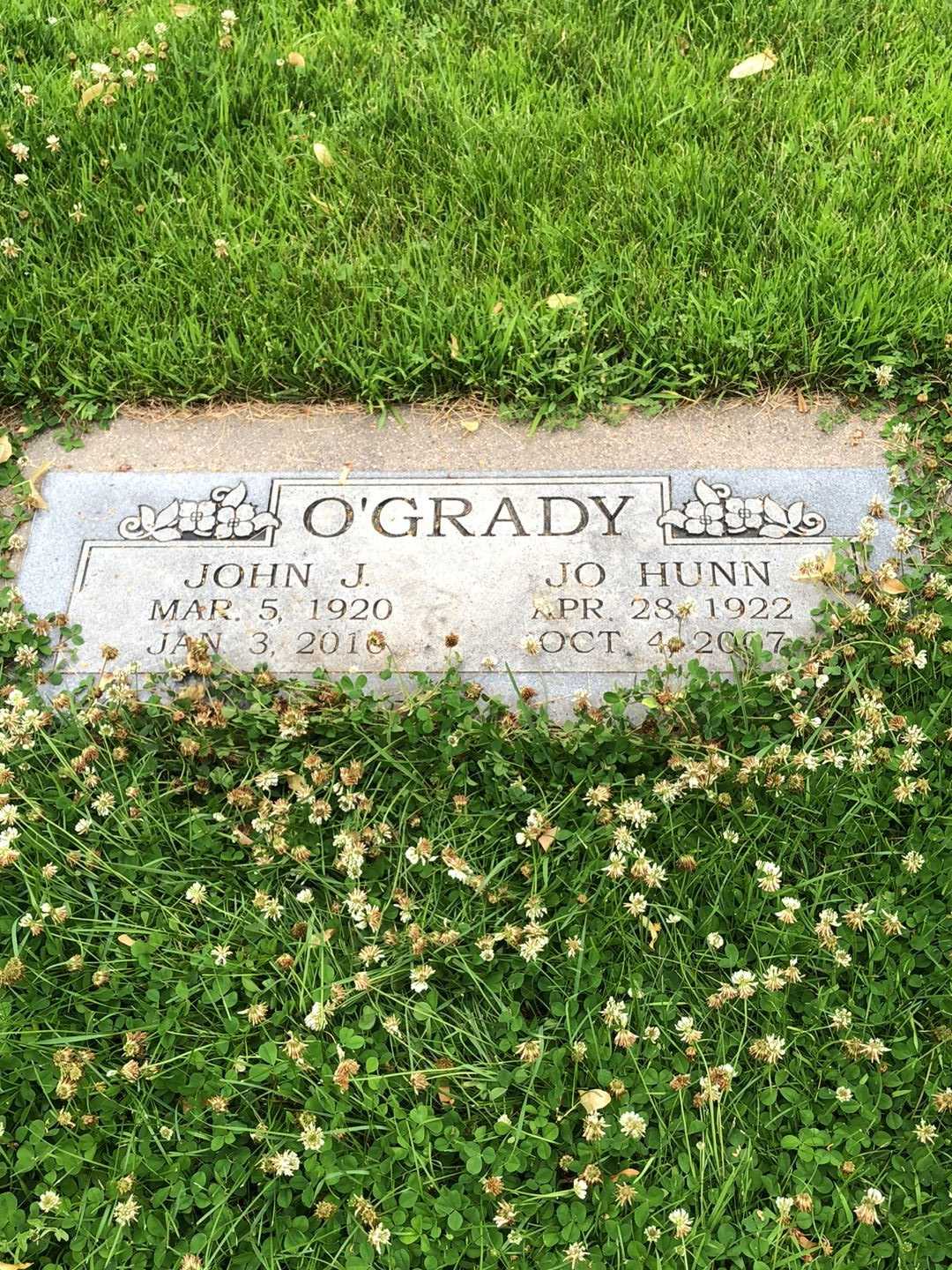 Jo Edna Hunn O'Grady's grave. Photo 1