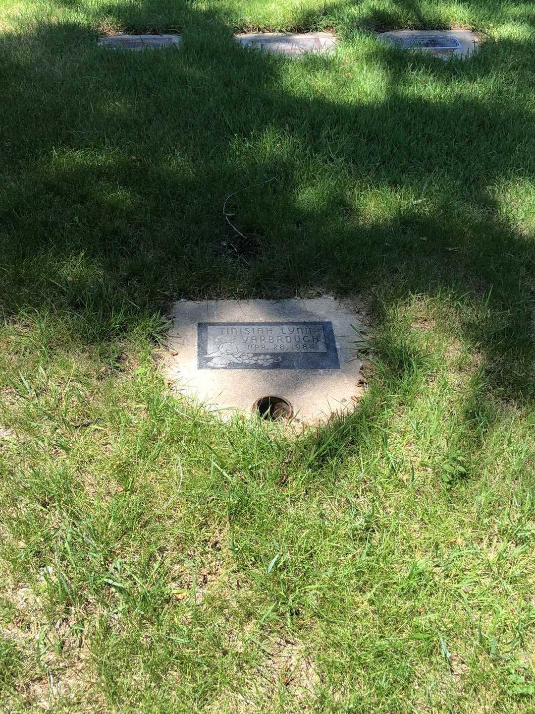 Tinisiah Lynn Yarbrough's grave. Photo 2