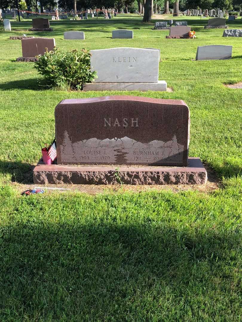 Louise I. Nash's grave. Photo 2