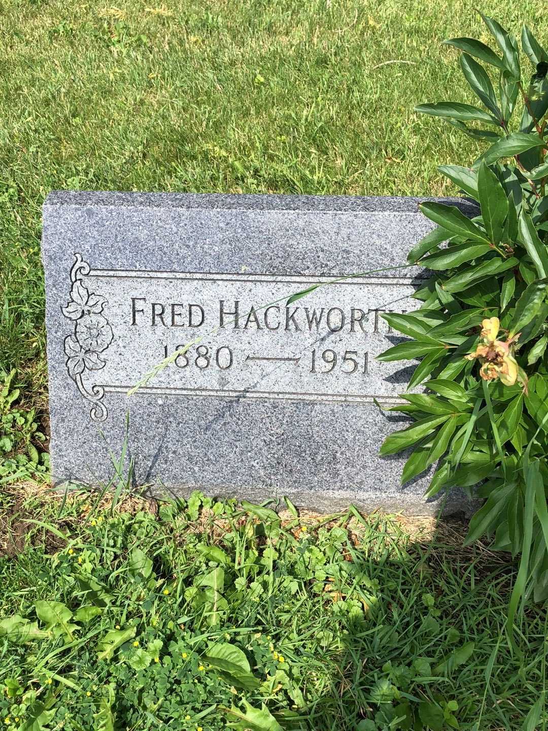 Fred Hackworth's grave. Photo 1