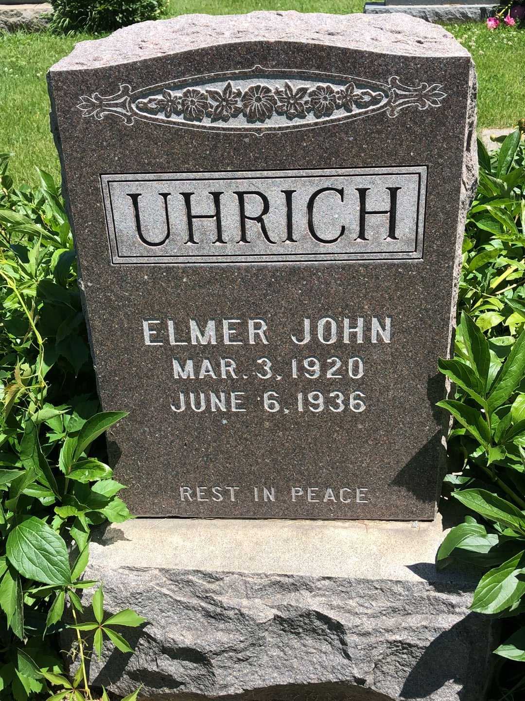 Elmer John Uhrich's grave. Photo 1