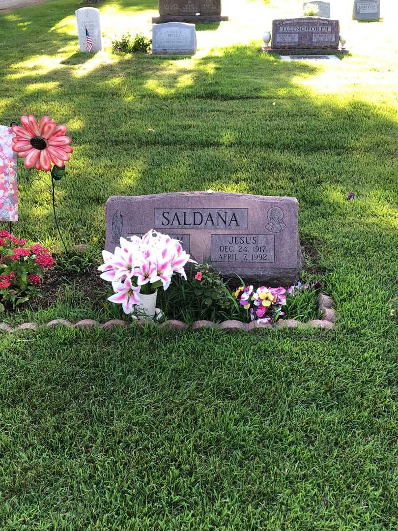 Jesus Saldana's grave. Photo 2