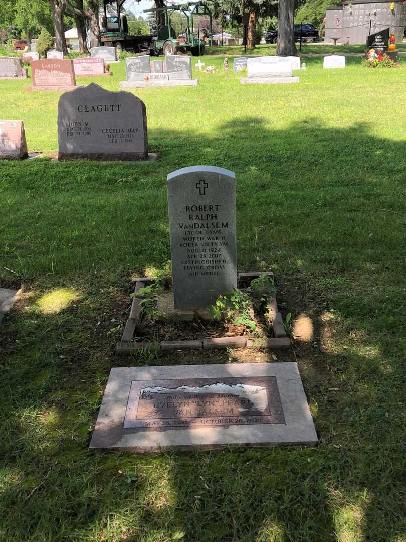 Robert Ralph Van Dalsem's grave. Photo 2