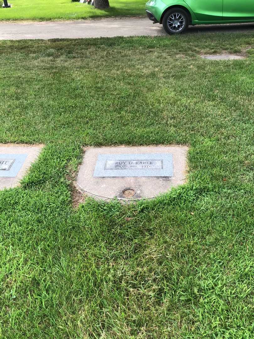 Roy D. Raber's grave. Photo 2