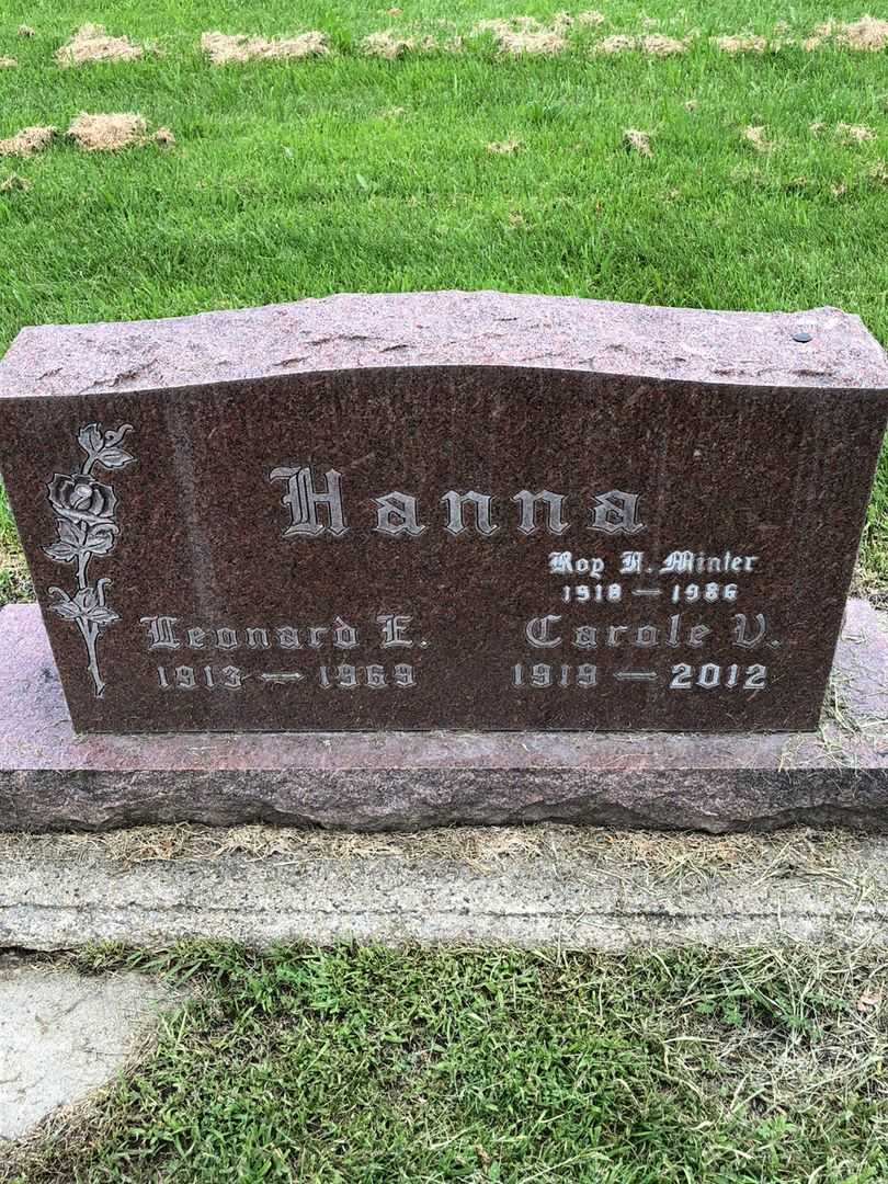 Leonard E. Hanna's grave. Photo 1