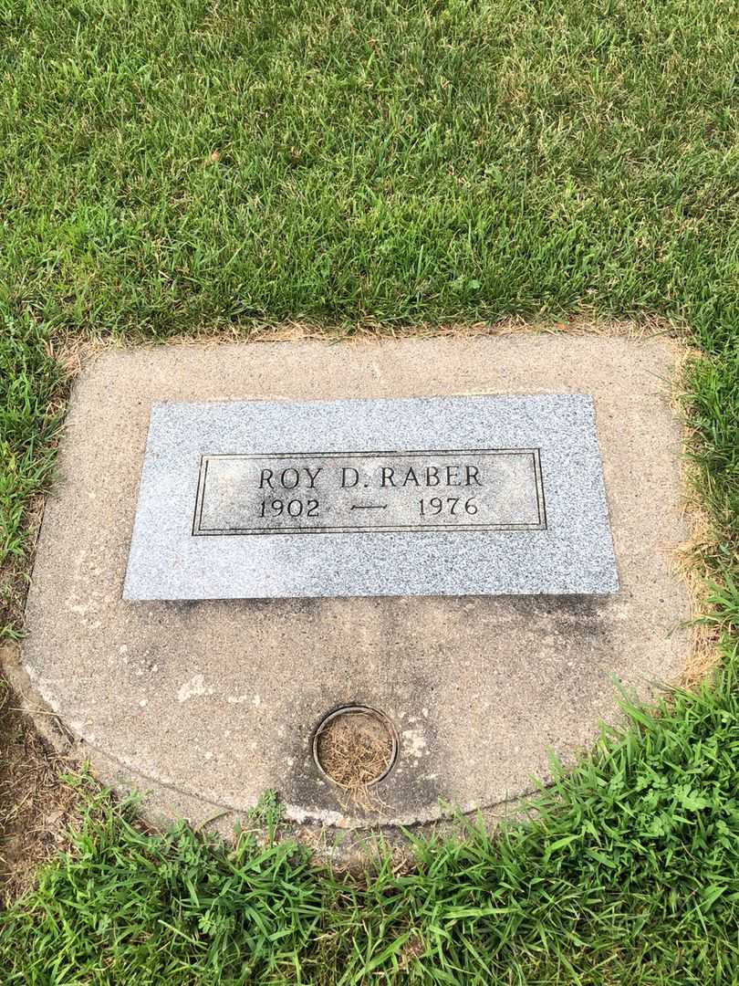 Roy D. Raber's grave. Photo 1