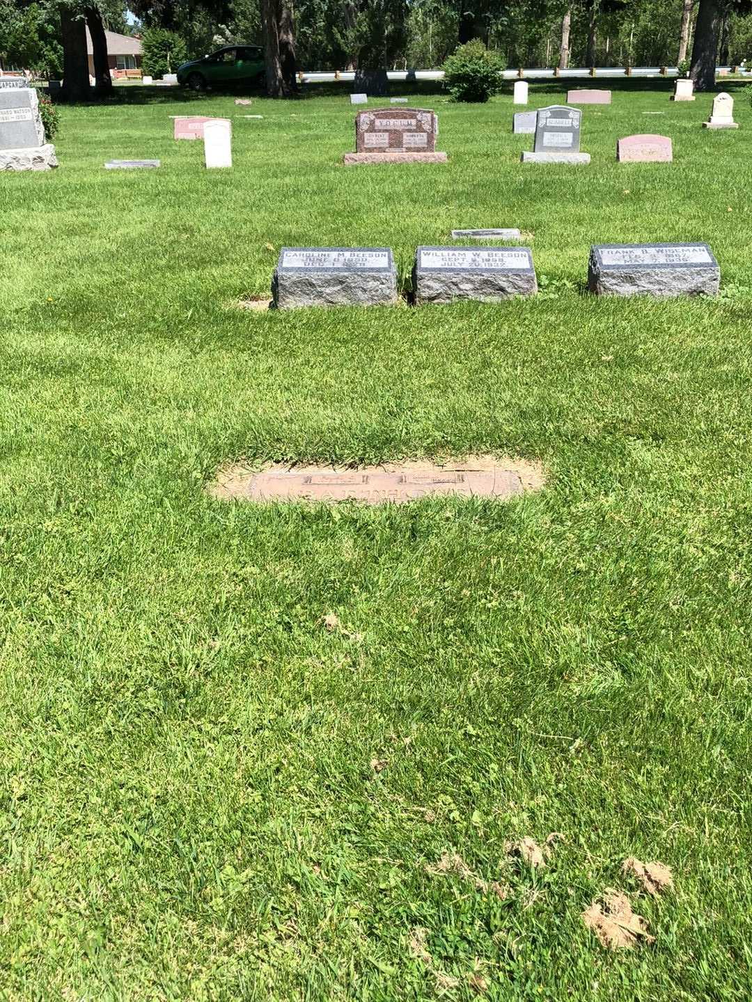 Marian E. Bartholf's grave. Photo 4