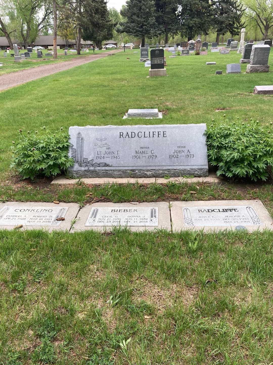 Jerome A. Radcliffe's grave. Photo 3
