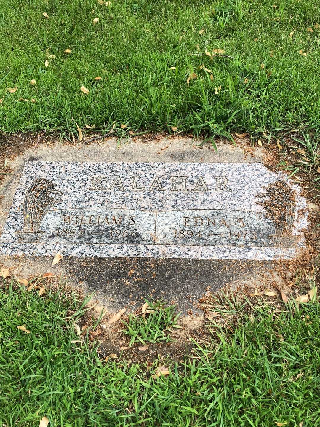 William S. Kalahar's grave. Photo 1