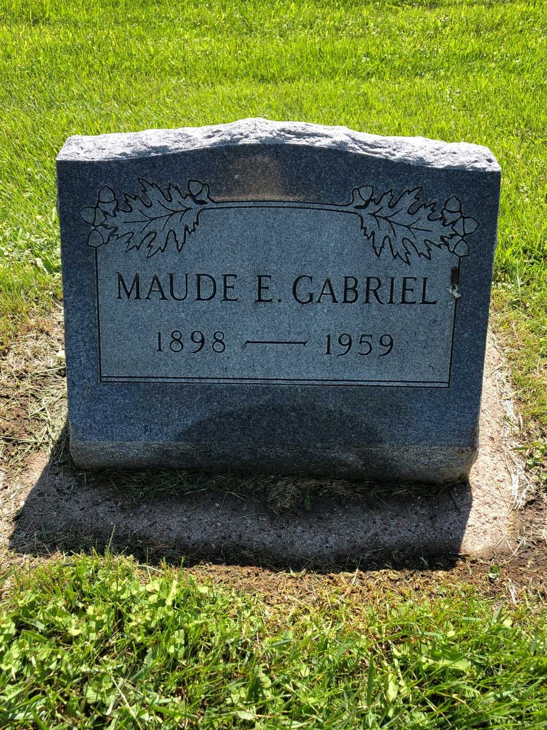 Maude E. Gabriel's grave. Photo 2