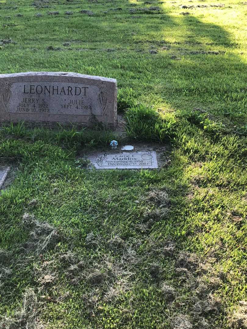 Carrie E. Maddox's grave. Photo 3