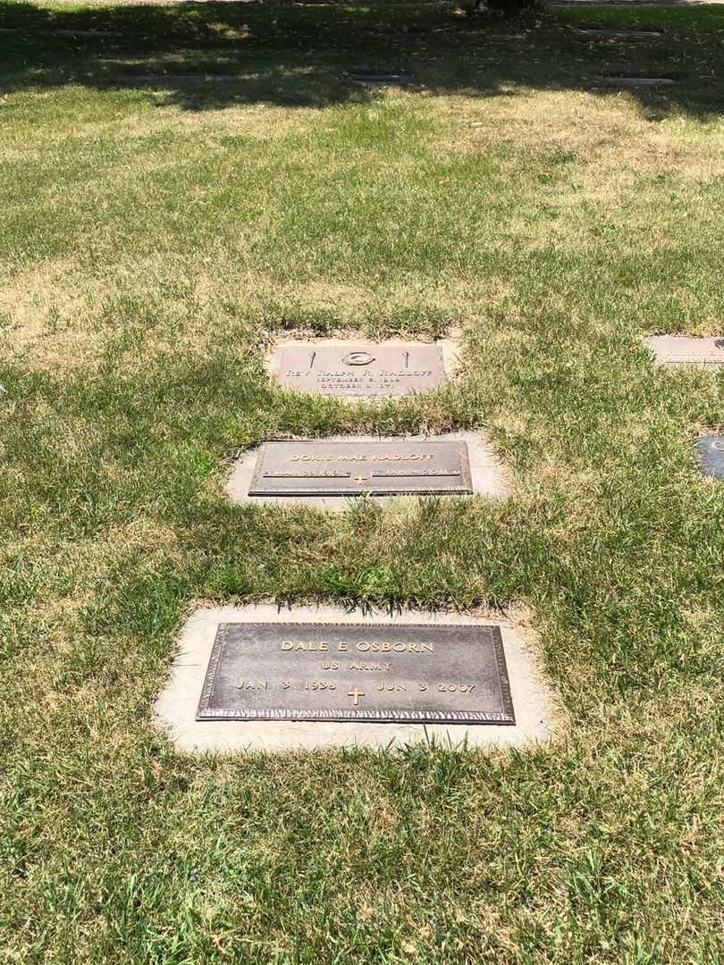 Doris Mae Radloff's grave. Photo 2