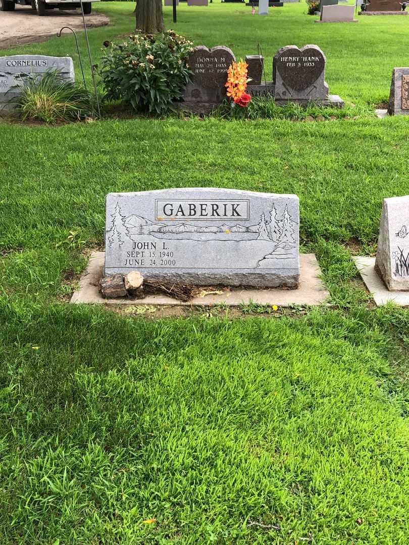 John L. Gaberik's grave. Photo 2