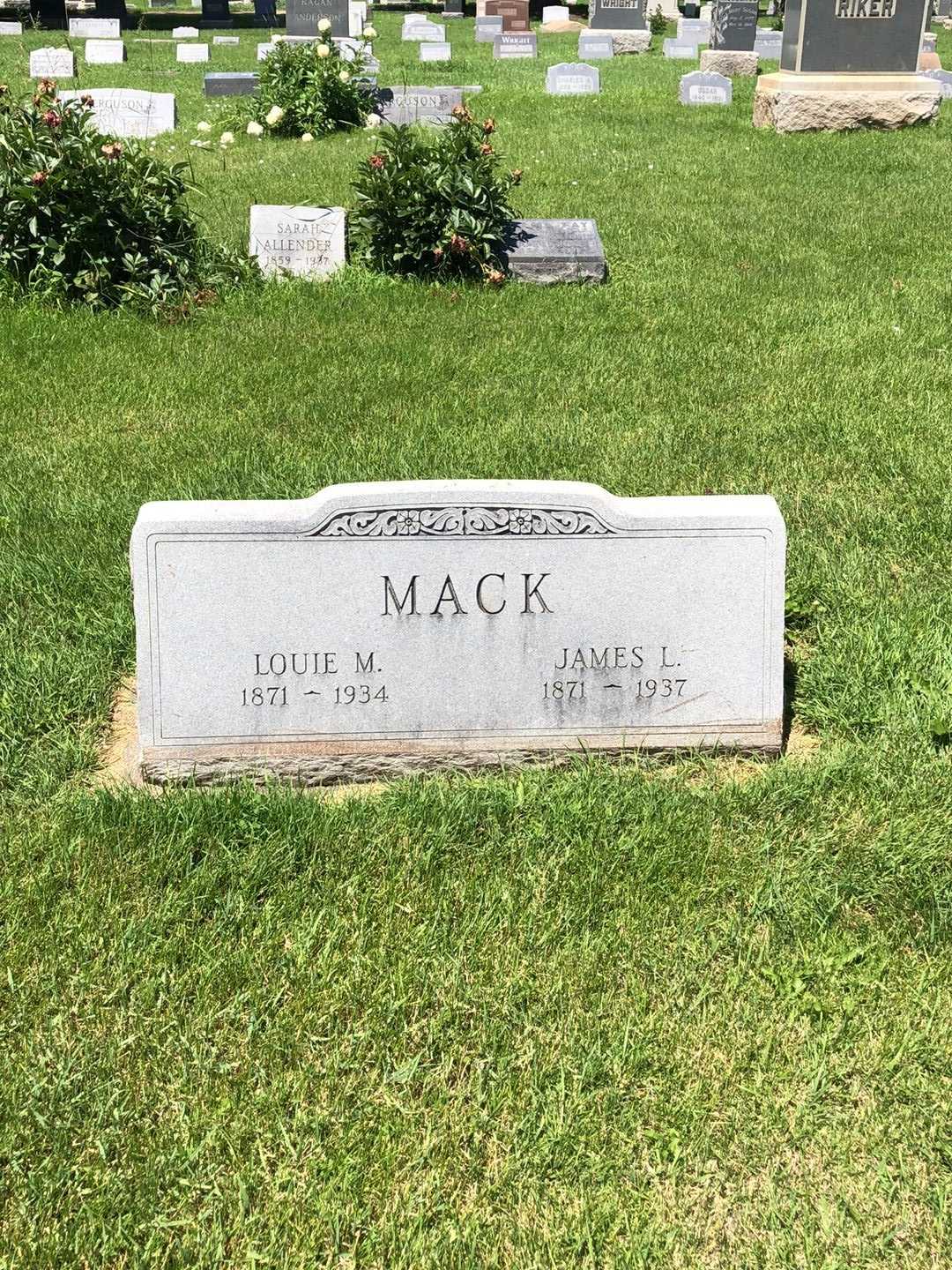 James L. Mack's grave. Photo 2