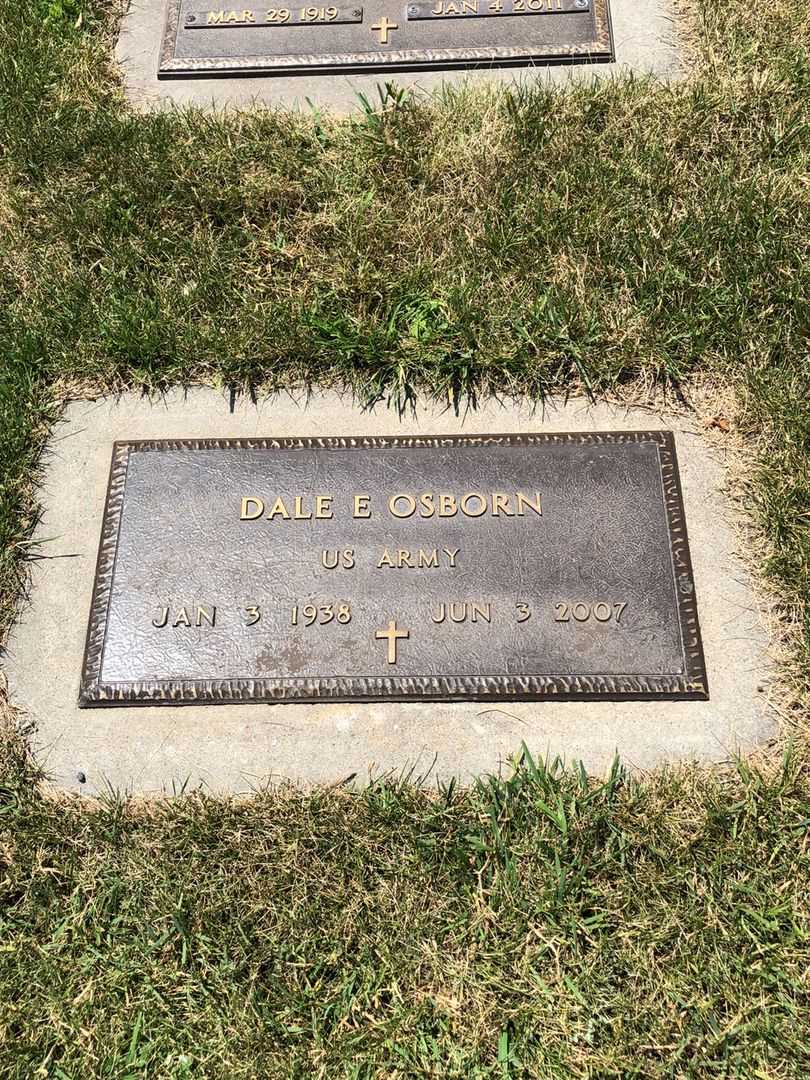 Dale E. Osborn's grave. Photo 5