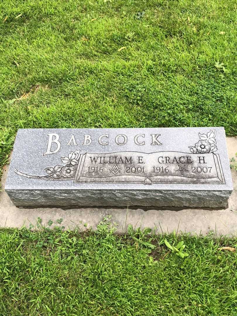 William Jr. Edward Babcock's grave. Photo 1