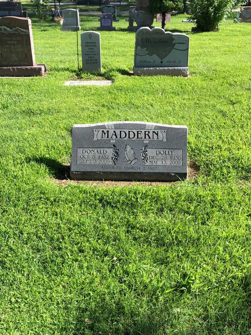 Donald E. Maddern's grave. Photo 2