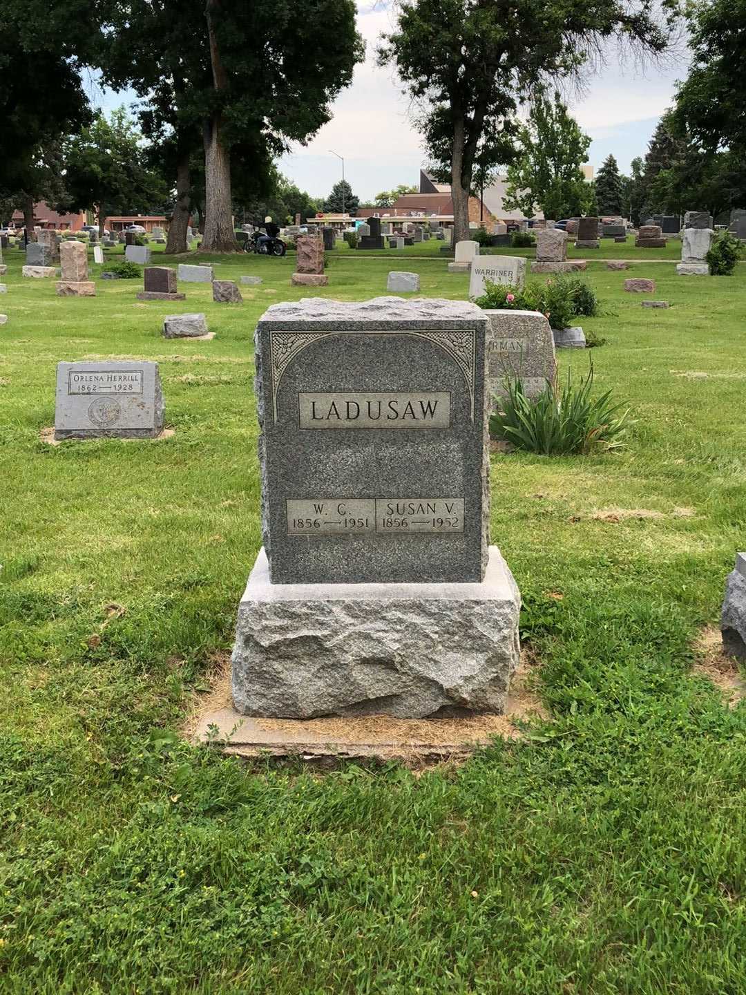 W. C. Ladusaw's grave. Photo 2