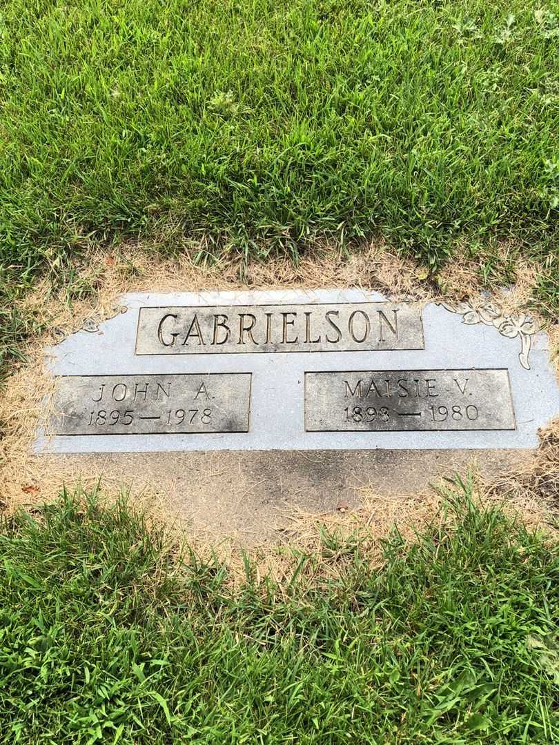 Maisie V. Gabrielson's grave. Photo 1