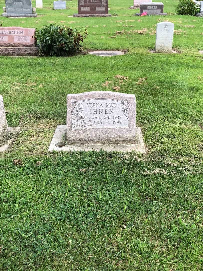 Verna Mae Ihnen's grave. Photo 2