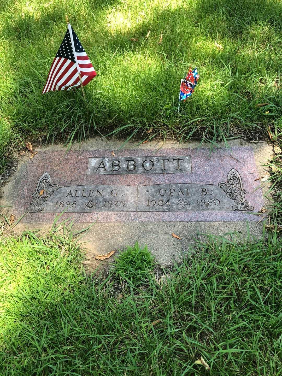 Opal B. Abbott's grave. Photo 3