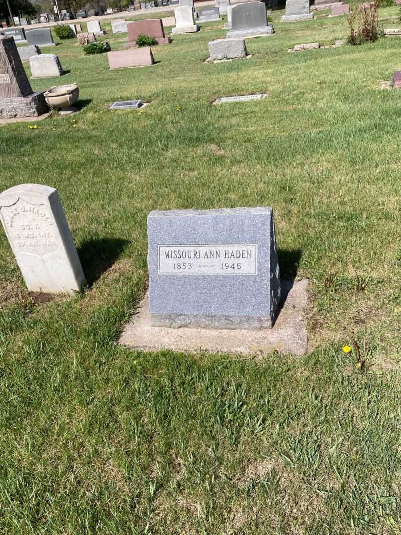 Missouri Ann Haden's grave. Photo 2