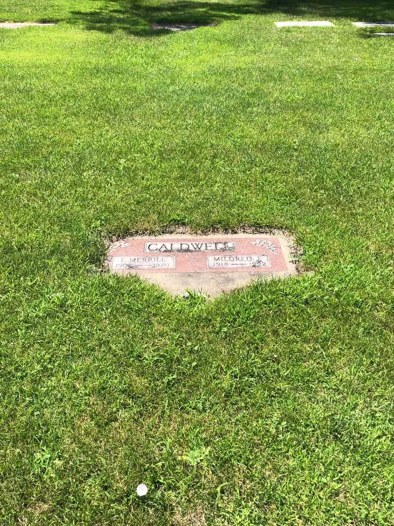 Ira Merrill Caldwell's grave. Photo 2