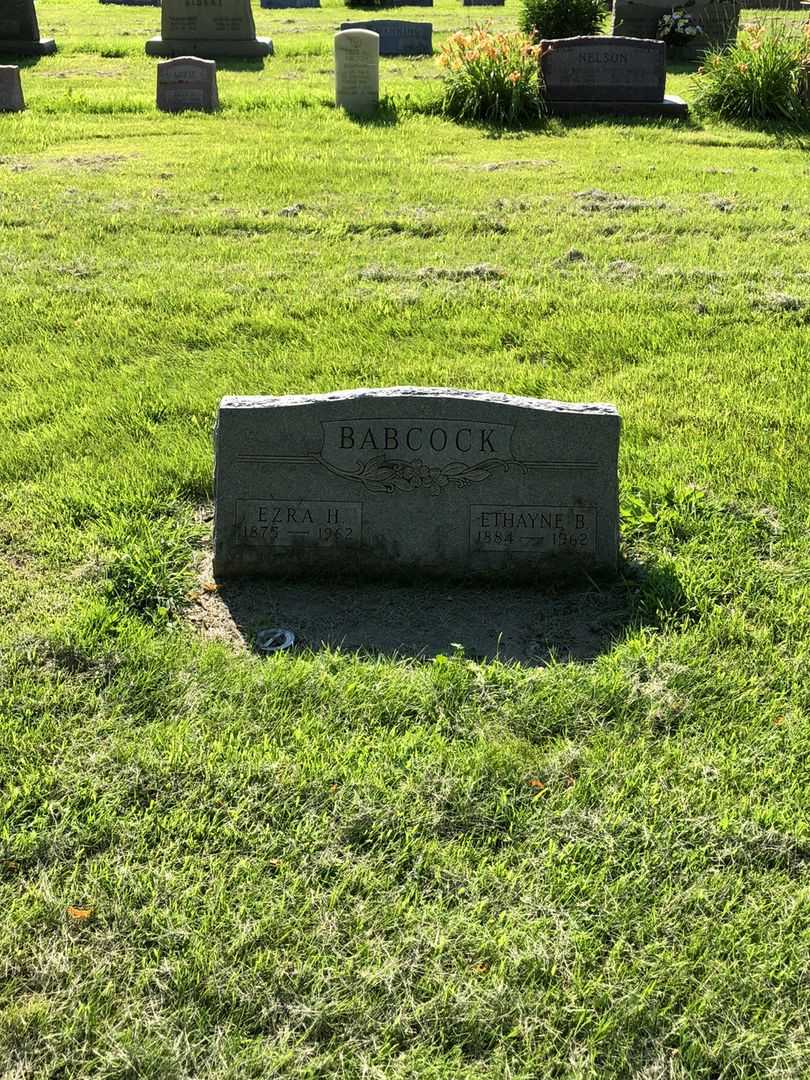 Ethayne B. Babcock's grave. Photo 2