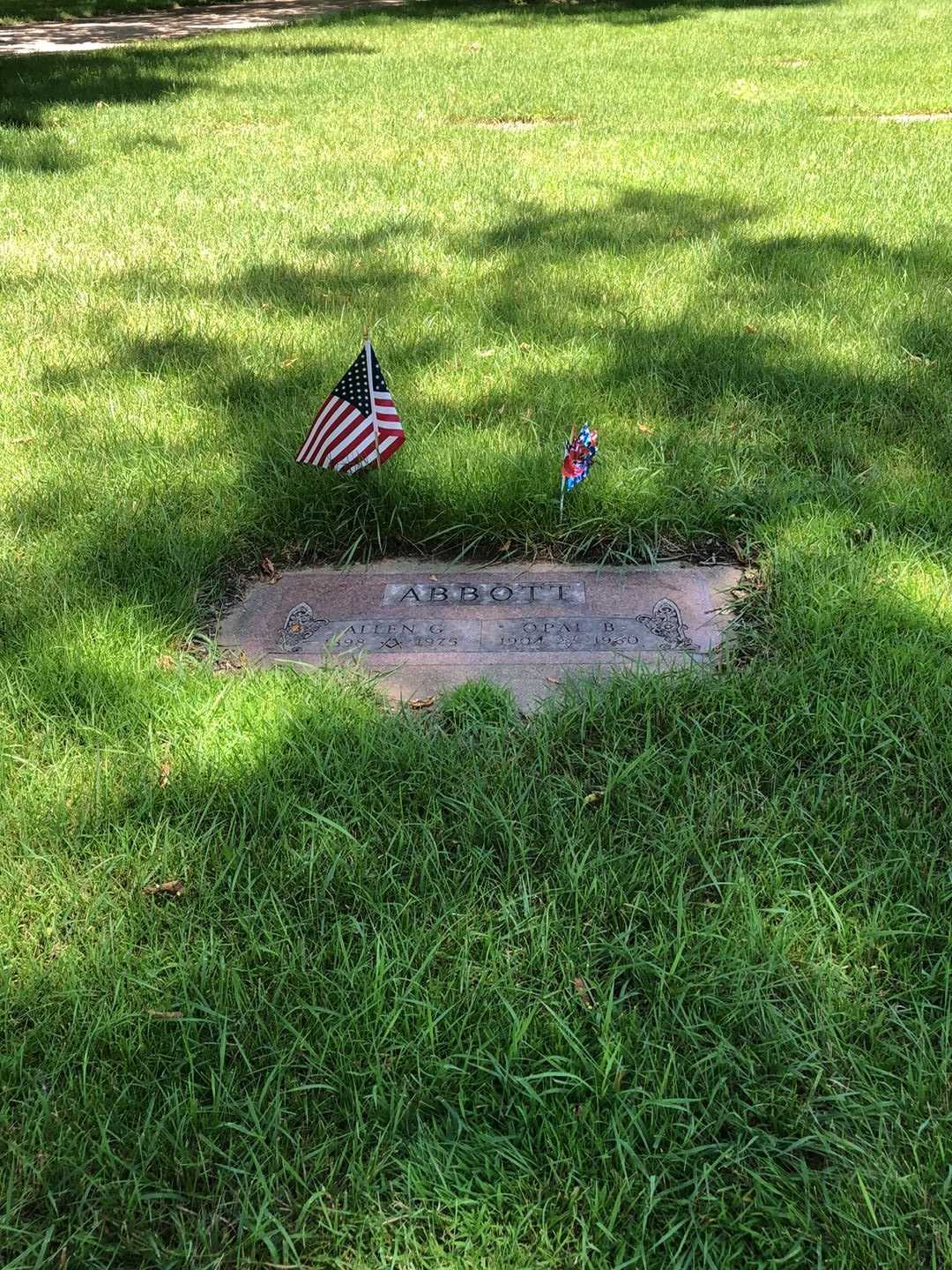 Allen G. Abbott's grave. Photo 2