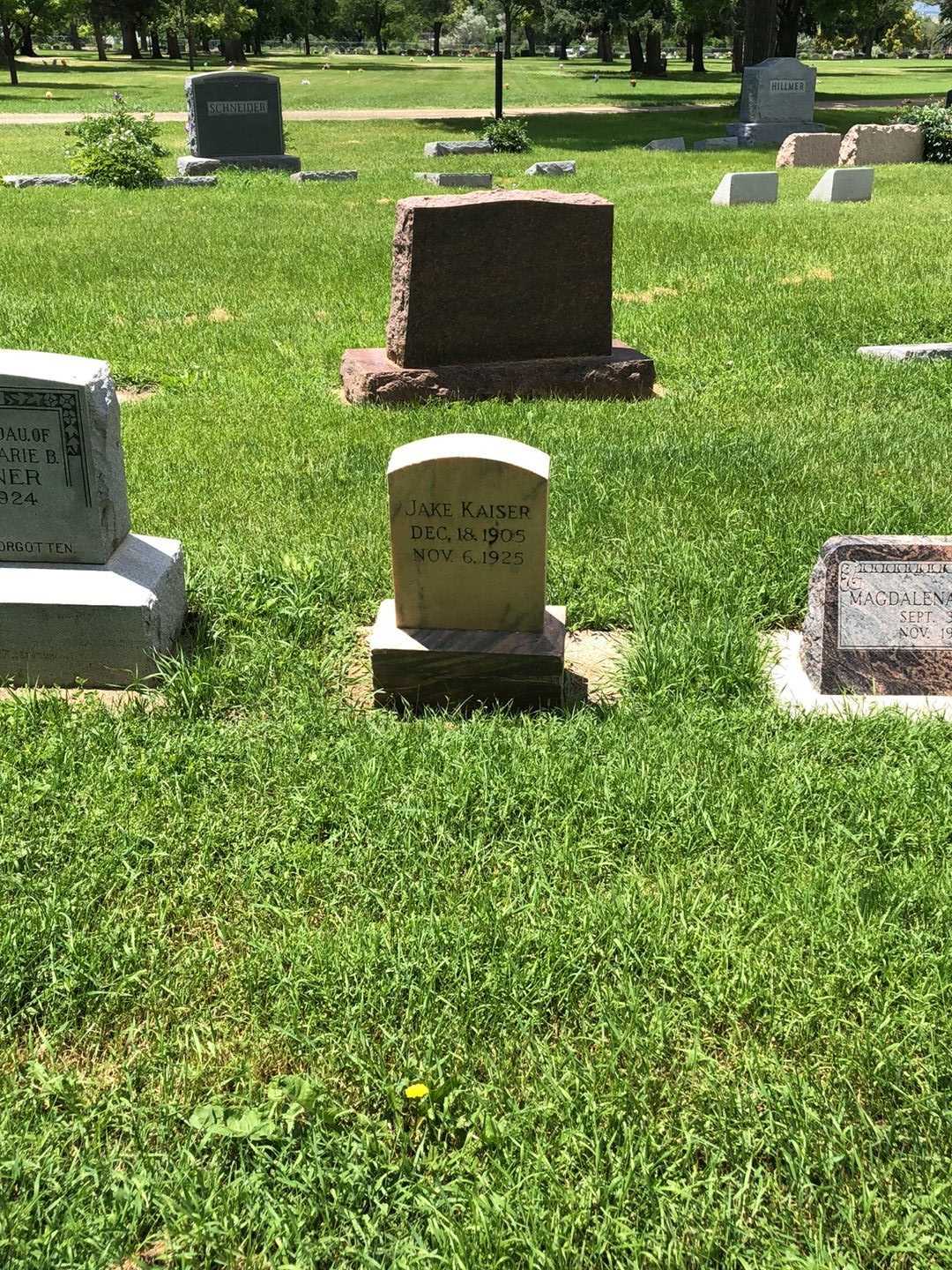 Jacob "Jake" Kaiser Junior's grave. Photo 2