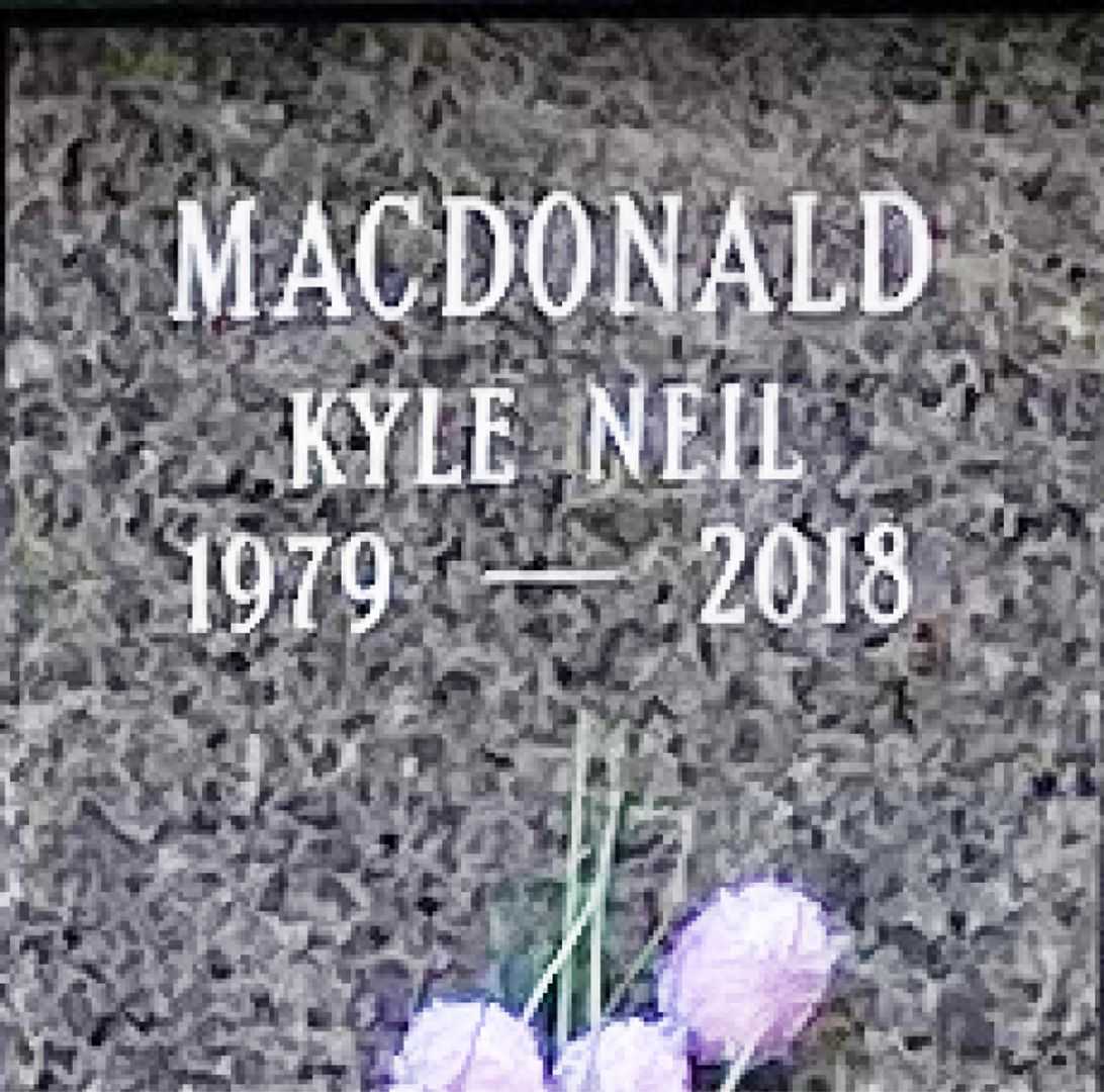 Kyle Neil MacDonald's grave