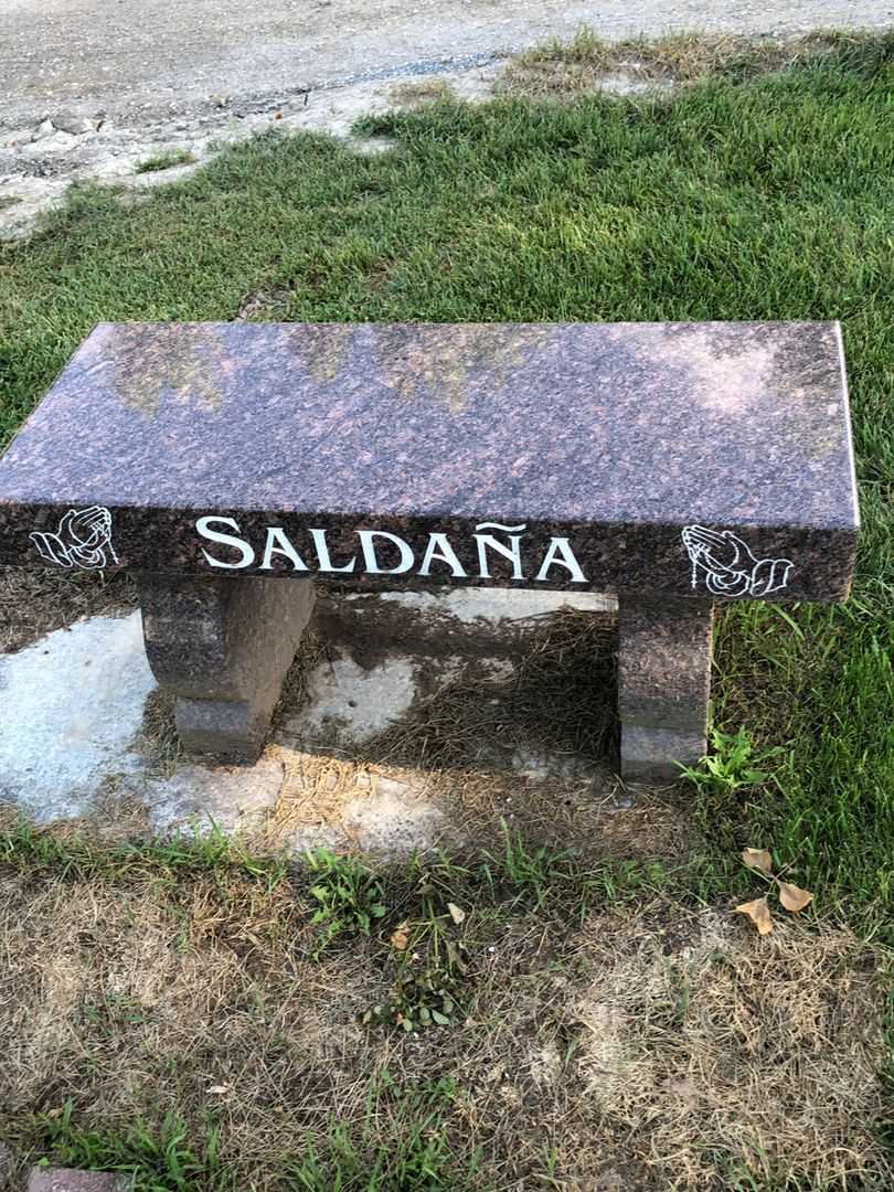 Alcaria M. Saldana's grave. Photo 1